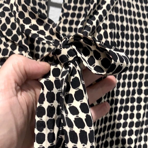 ♠️Kate Spade dressy blouse size small.♠️ - Picture 2 of 6